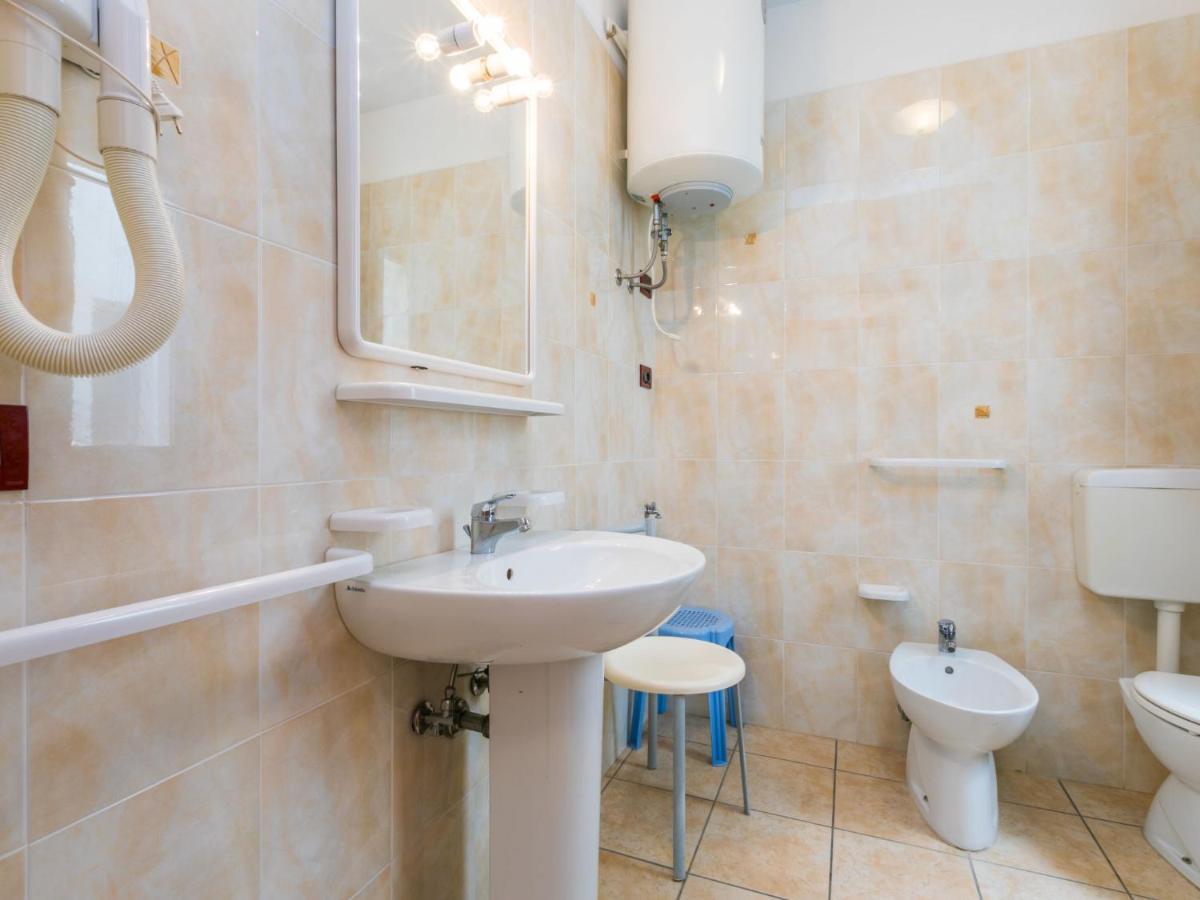 Apartment Robinia-Pinetine-4 By Interhome 杜纳维德 外观 照片